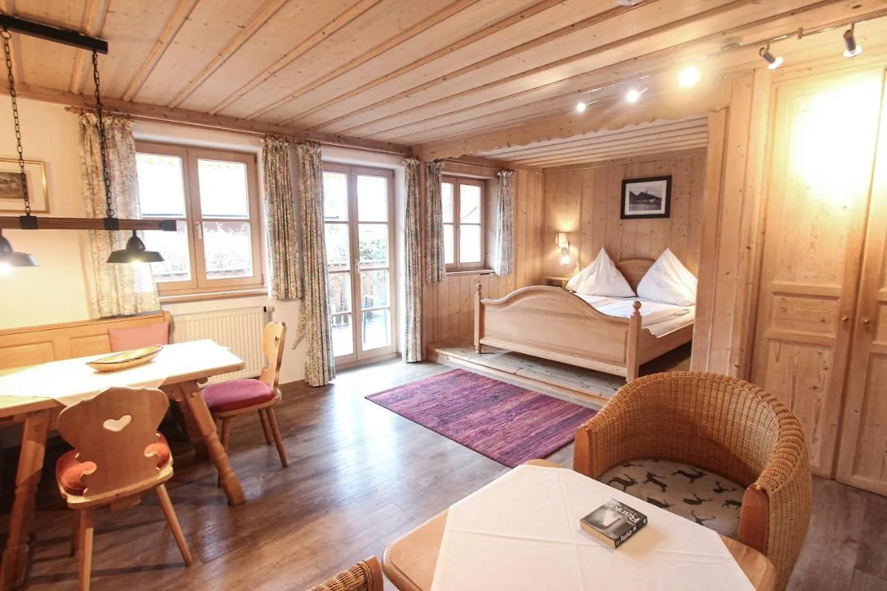 Apartment Appartementhaus Schirsner - Direkt Am See & Am Kurpark Schliersee